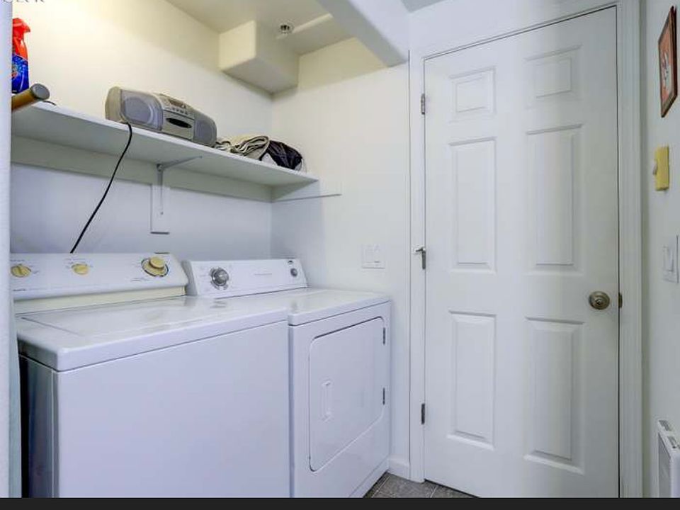 1st image of 275 SE 162nd Ave #309