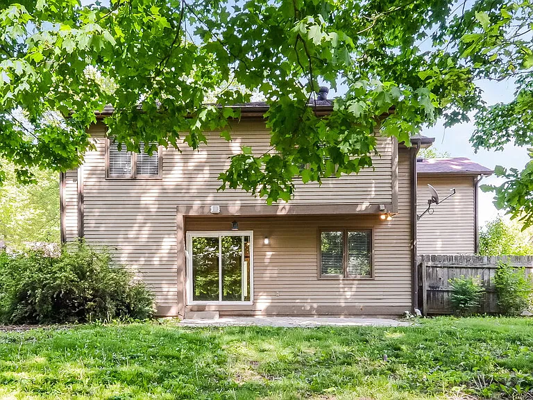 1804 Shorter Ct — Photo 17