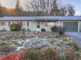 347 NW Pleasant View Dr APT E, Grants Pass, OR 97526