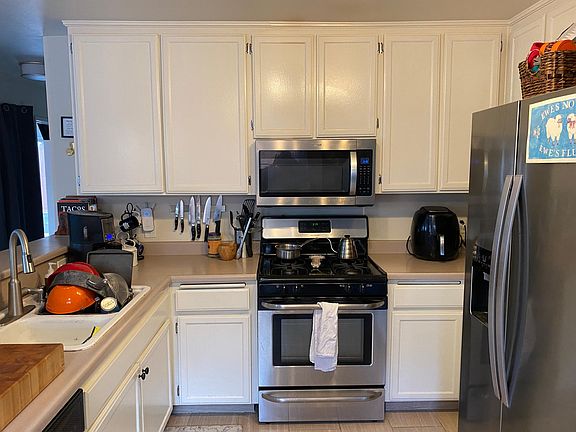3rd image of 1854 Euclid St #101