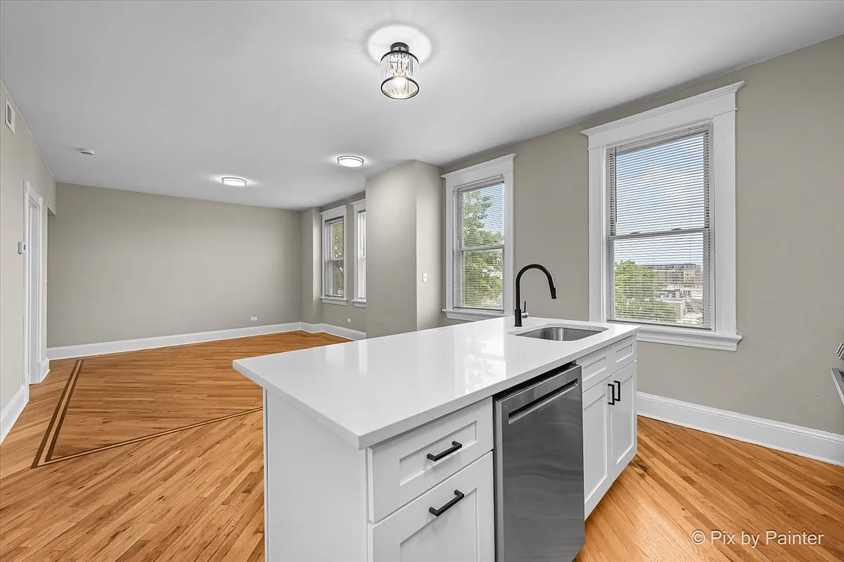 3 bed, $2,350 — Photo 4
