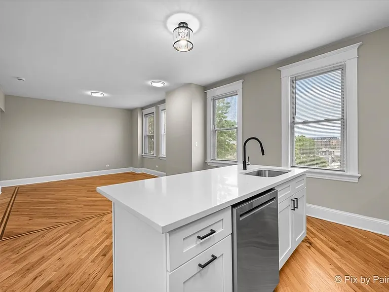 3100 N Western Ave #3R — Photo 4
