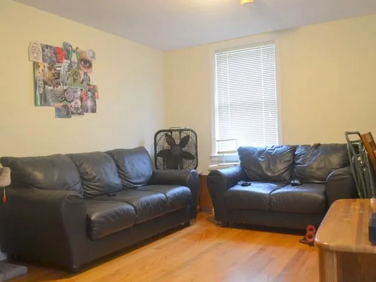 263 Maple Ave #2R — Photo 5