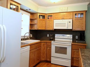 4004 Valley View Ave, Bellevue, NE 68147