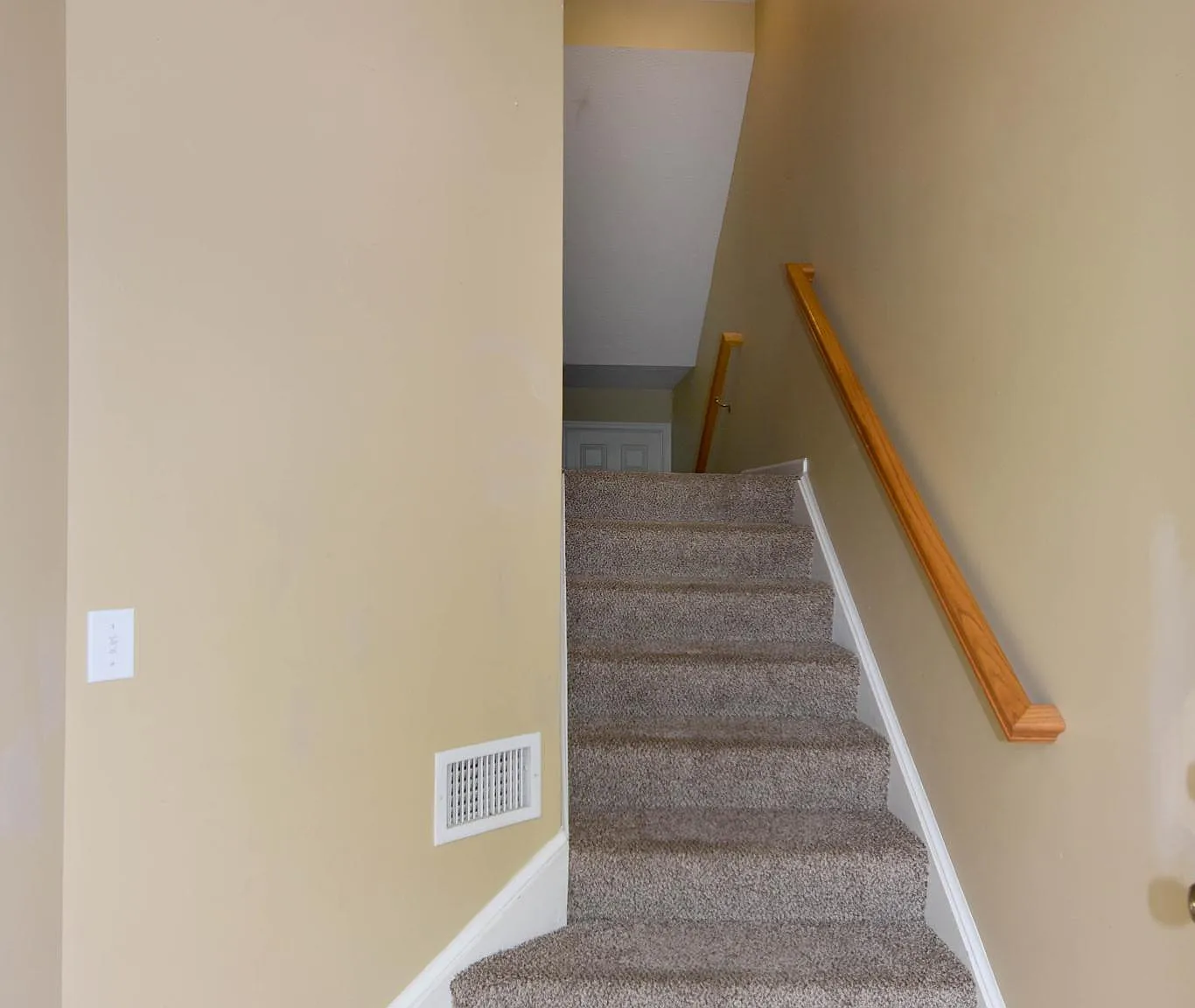 185 Southern Valley Ct — Photo 3