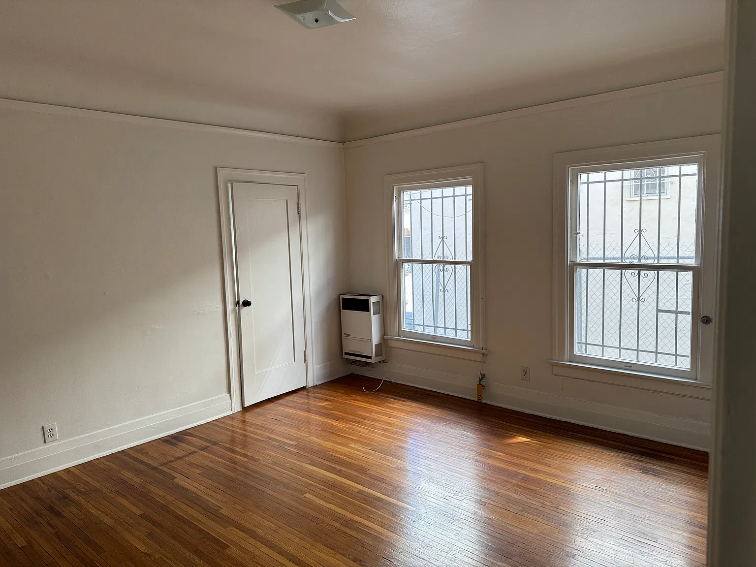 1 bed, 850 sqft, $1,950 — Photo 2