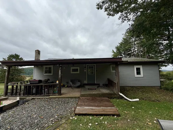 6 Zalewski Dr, Tunkhannock, PA 18657