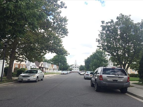 5th image of 5 Robert Ave