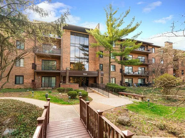 7502 Farmingdale Dr APT 307, Darien, IL 60561