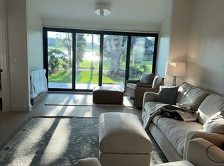 662 Kings Way, Naples, FL 34104