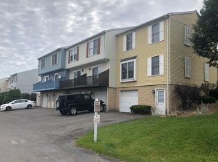 102 Sun Valley, Morgantown, WV 26508
