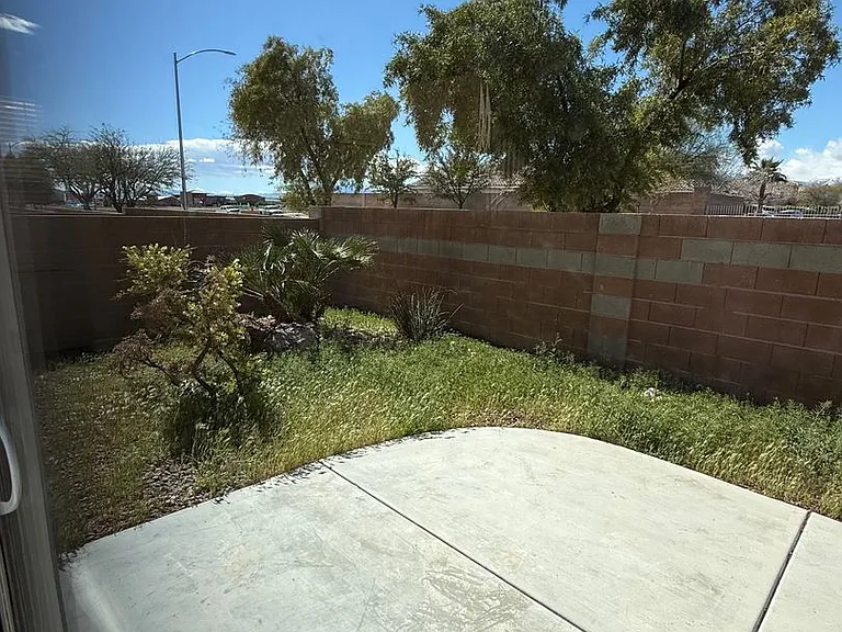 9737 Valmeyer Ave — Photo 21