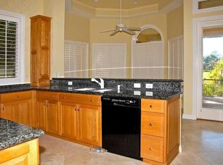 998 Barcarmil Way, Naples, FL 34110