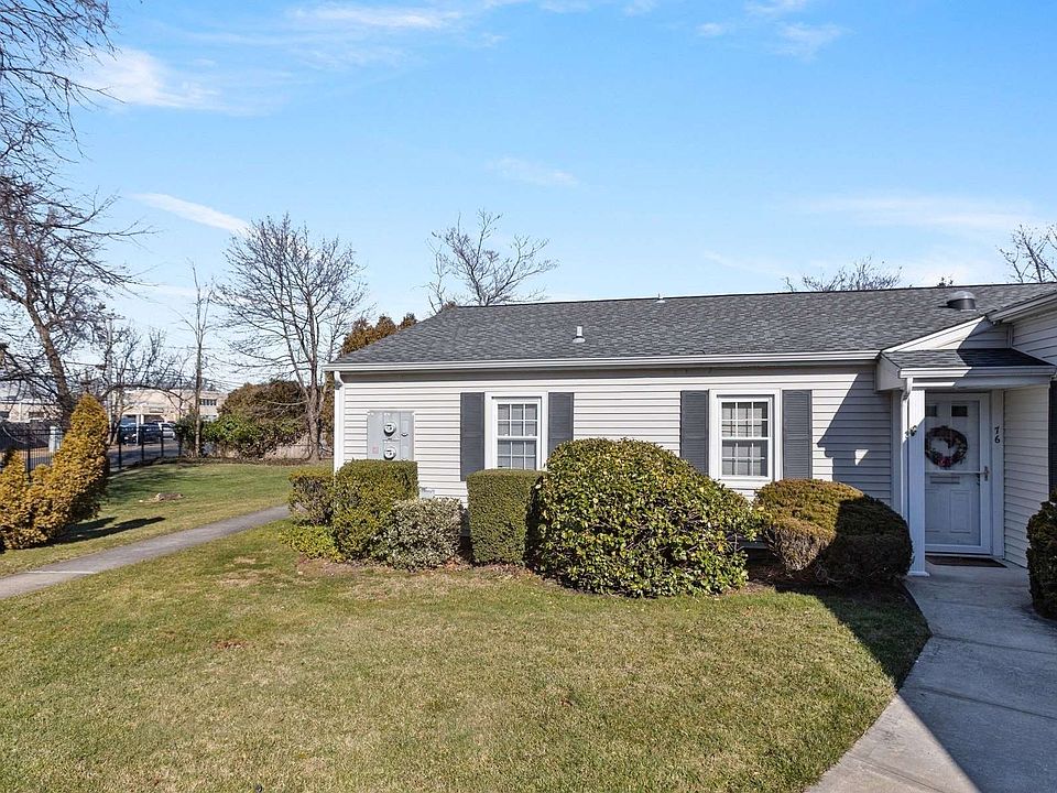 Snug Harbor 76 Harbor N Amityville NY Zillow