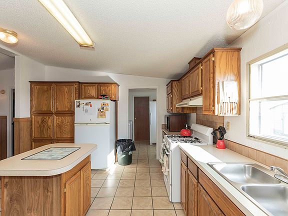 5th image of 3918 Jj St