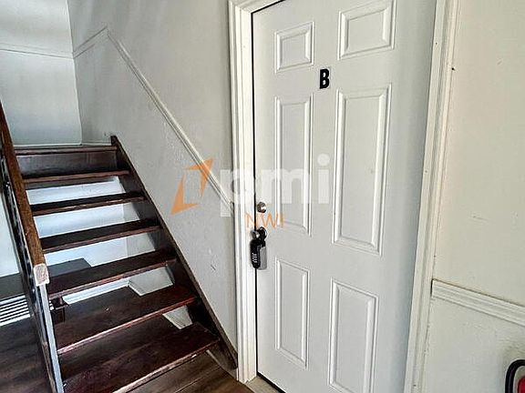 4th image of 6248 Kathryn Ct #B