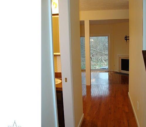 3rd image of 1860 E Burrwood Cir