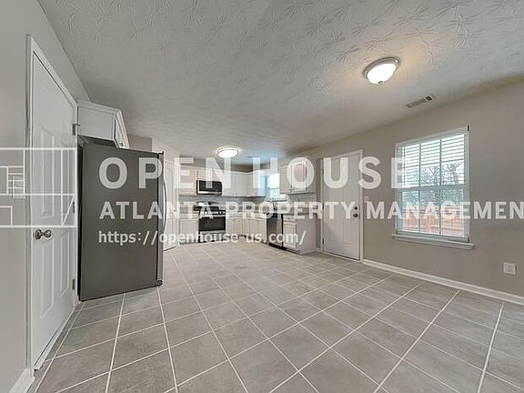 4th image of 2693 Austin Ridge Dr NE