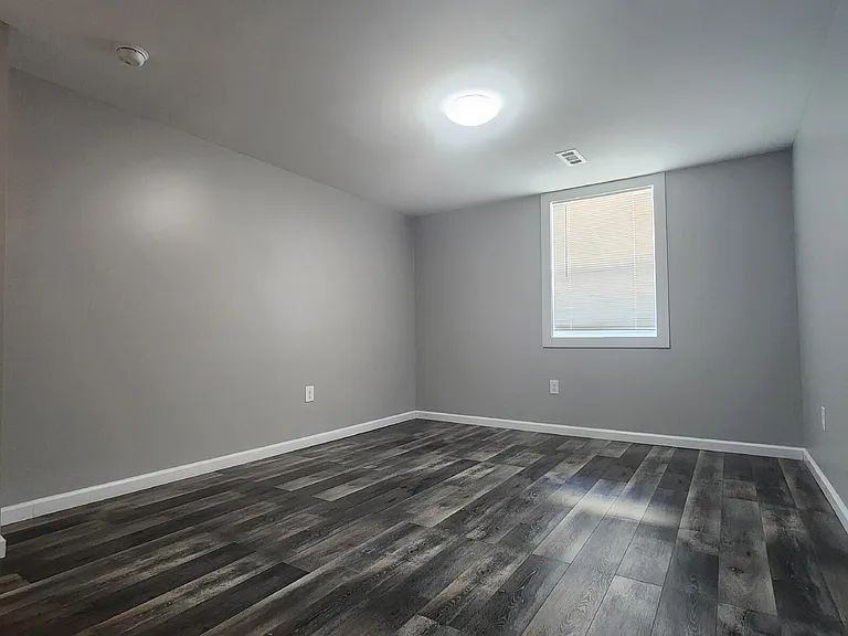 6510 Killarney St #BASEMENT — Photo 5