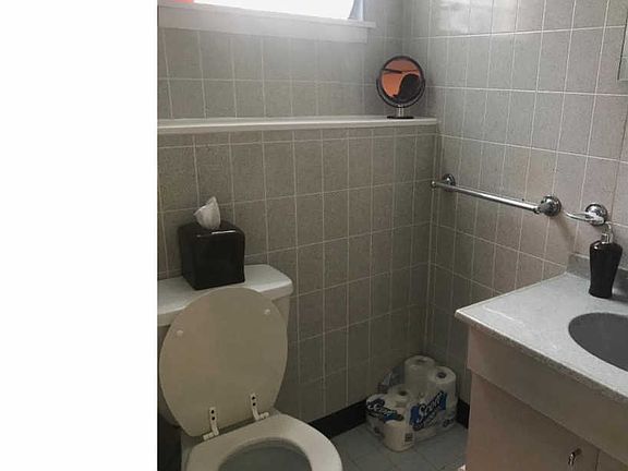 5th image of 6561 Haverford Ave