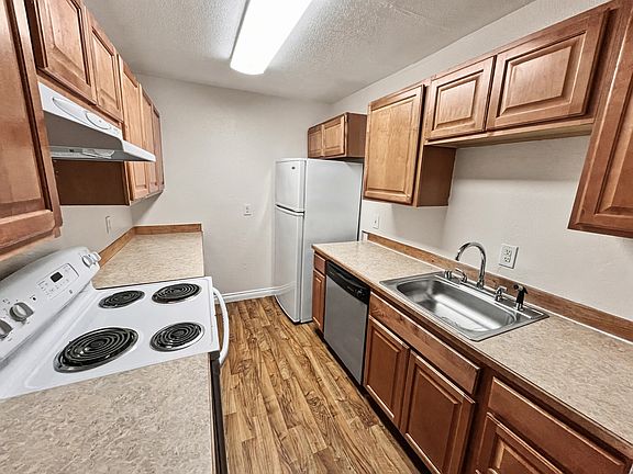 5th image of 3309 Oregon Dr APT A