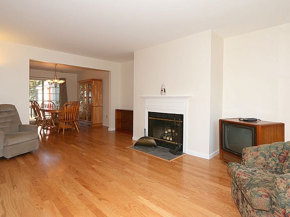 4th image of 603 Chestnut Dr