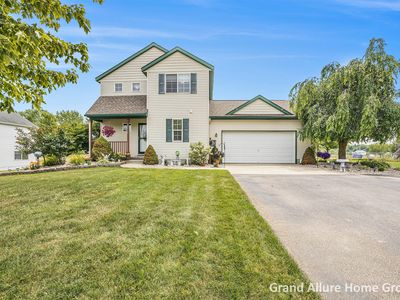2216 Avalon View Dr NE, Cedar Springs, MI, 49319