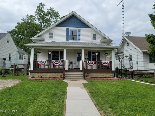 211 E Perry St, Walbridge, OH 43465