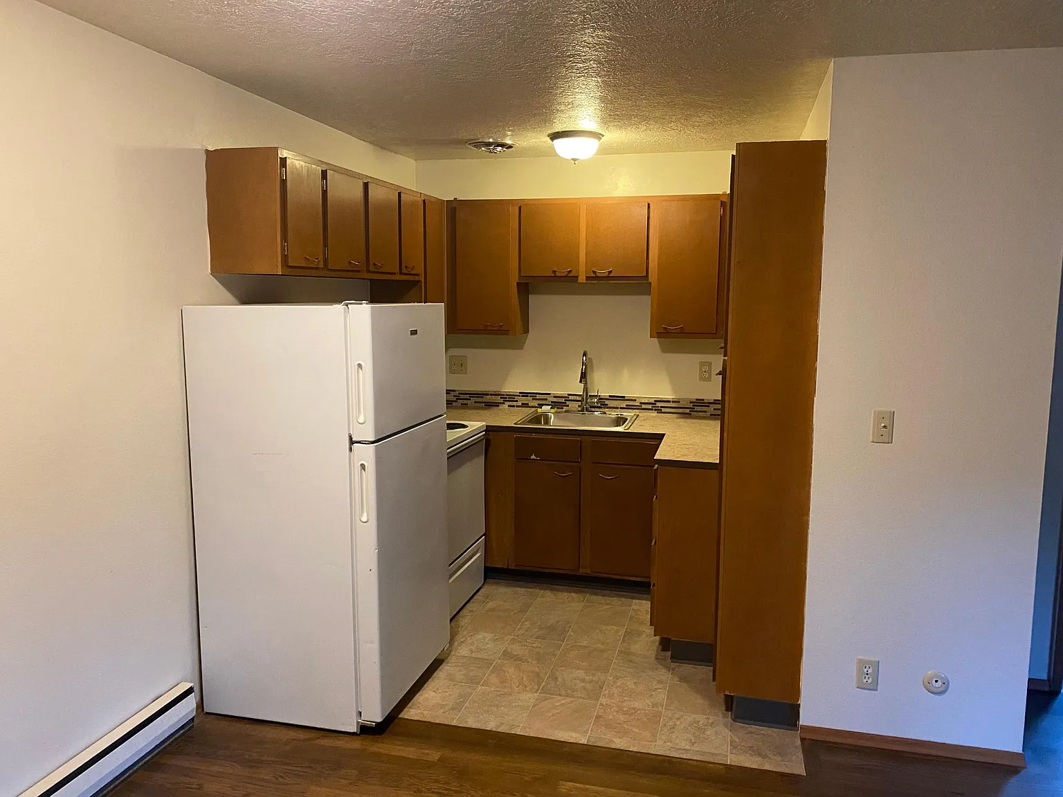 1 bed, 500 sqft, $1,200 — Photo 3
