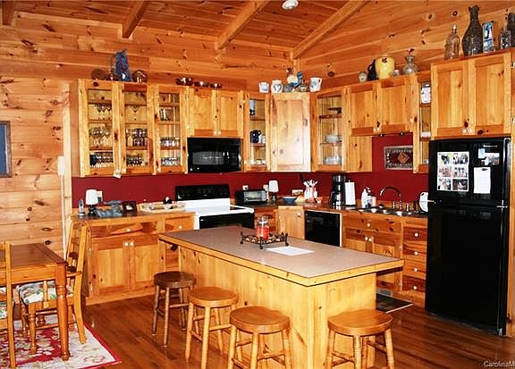 5th image of 156 Cottage Ln