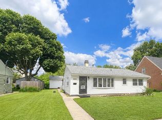 3715 Kemman Ave, Brookfield, IL 60513