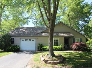 172 Morning Glory Ln, Whiting, NJ 08759