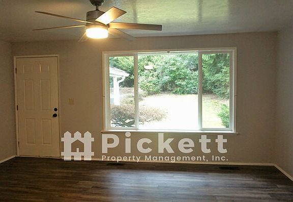 3rd image of 1945 NW Lucky Ln