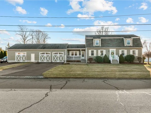 74 Joanne Ln, Swansea, MA 02777