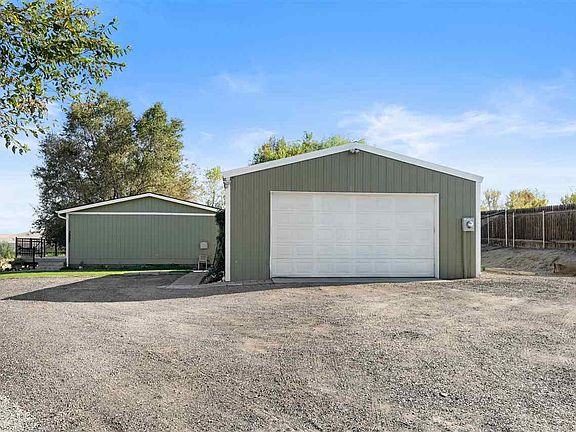 3rd image of 3905 E Corral Creek Pr