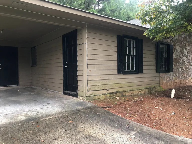 515 Chateau Dr SE — Photo 19