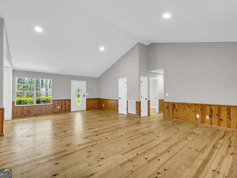 106 Degrandis Ln NE — Photo 13