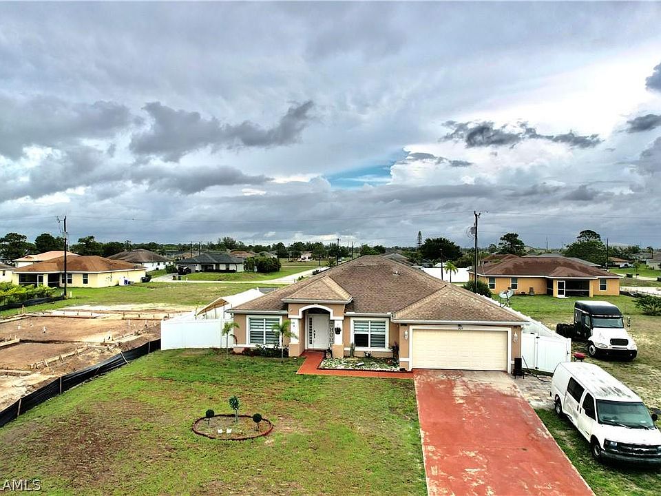 1st image of 1309 NW 18th Ter
