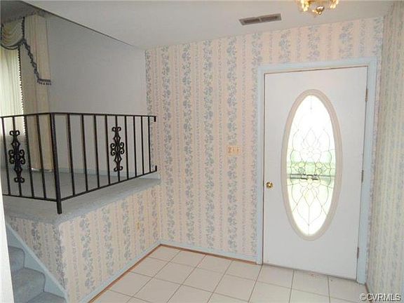 4th image of 21301 Trojan Dr