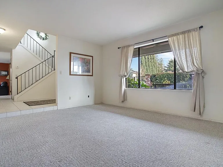 5205 Verdi Way — Photo 30