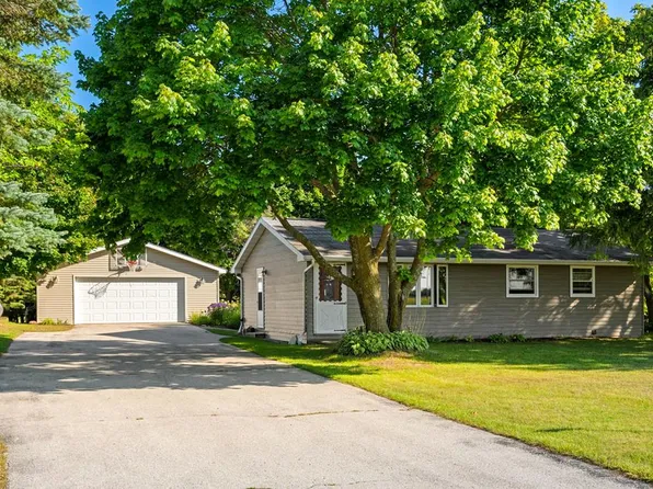 4740 Dunn Rd, Sturgeon Bay, WI 54235