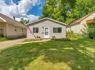 1429 E George Ave, Hazel Park, MI