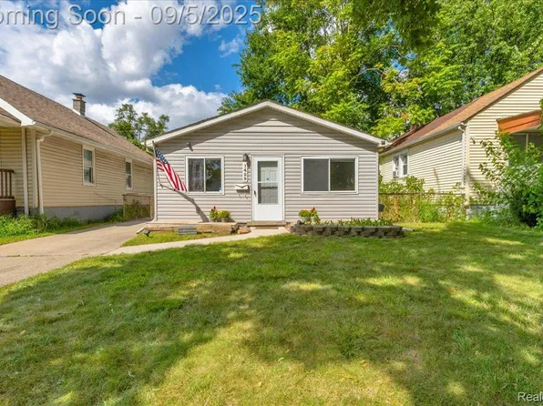 1429 E George Ave, Hazel Park, MI 48030
