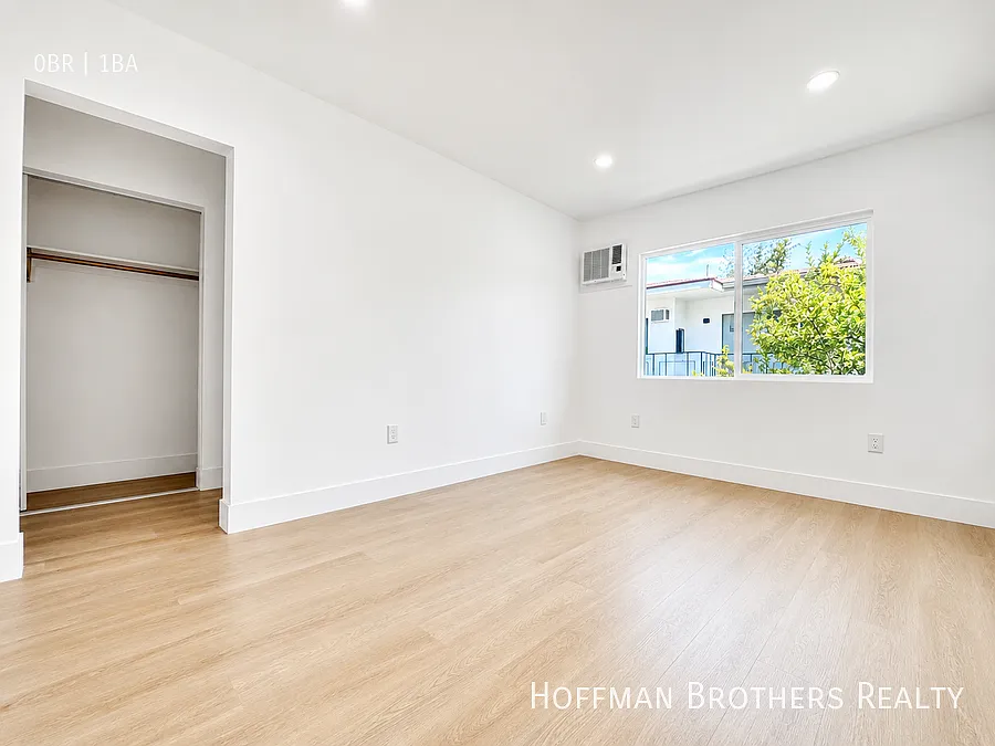 1000 Coronado Ter Los Angeles, CA 90026 — Photo 1