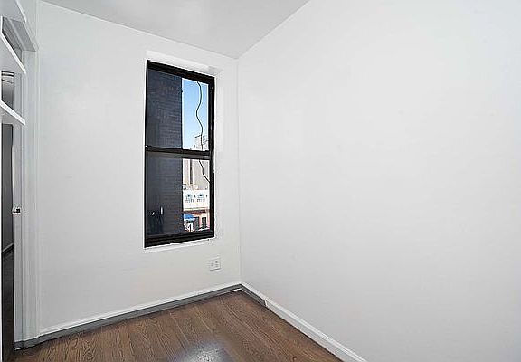 4th image of 118 E 116th St #2A