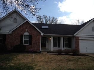 16538 Westglen Farms Dr, Ballwin, MO 63011