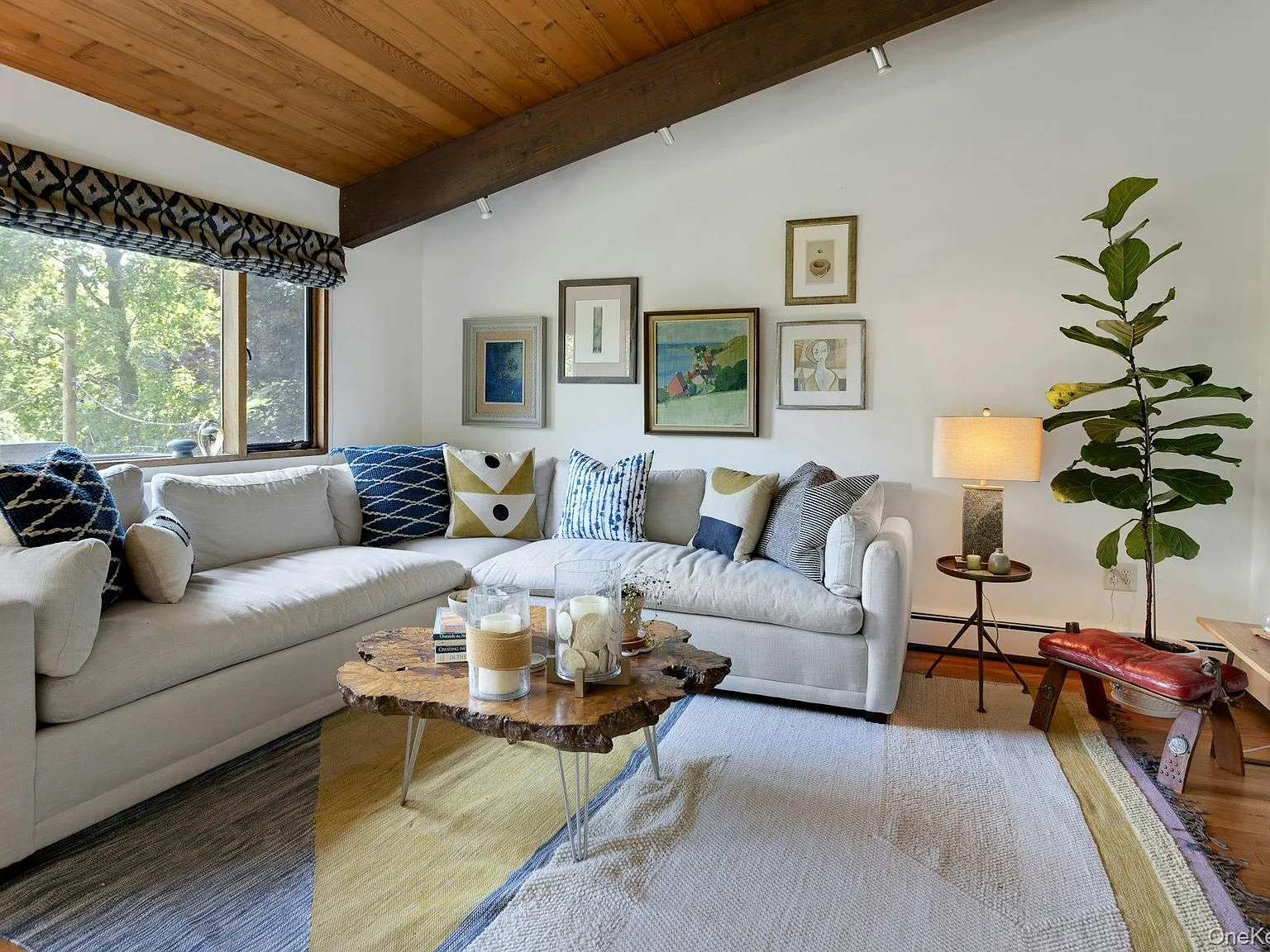 3 bed, 2.0 bath, 1986 sqft, $6,100 — Photo 4