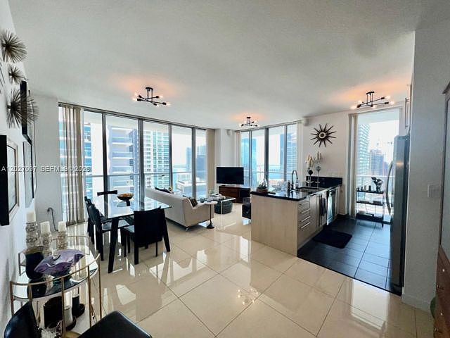 1st image of 1111 SW 1st Ave APT 3419