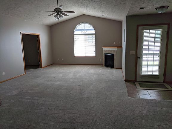 4th image of 4000 S 76th St