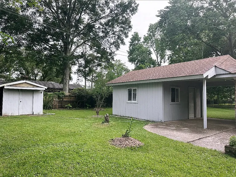 11666 Parkwood Dr — Photo 4